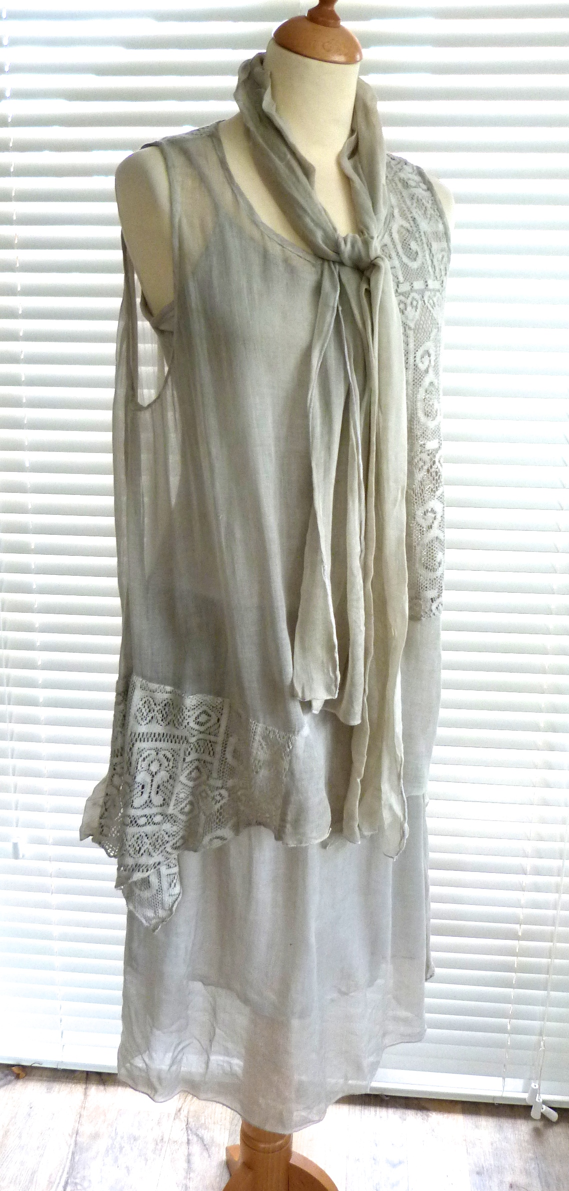 Beautiful Italian lagenlook cotton and geometric lace sleeveless dress ...